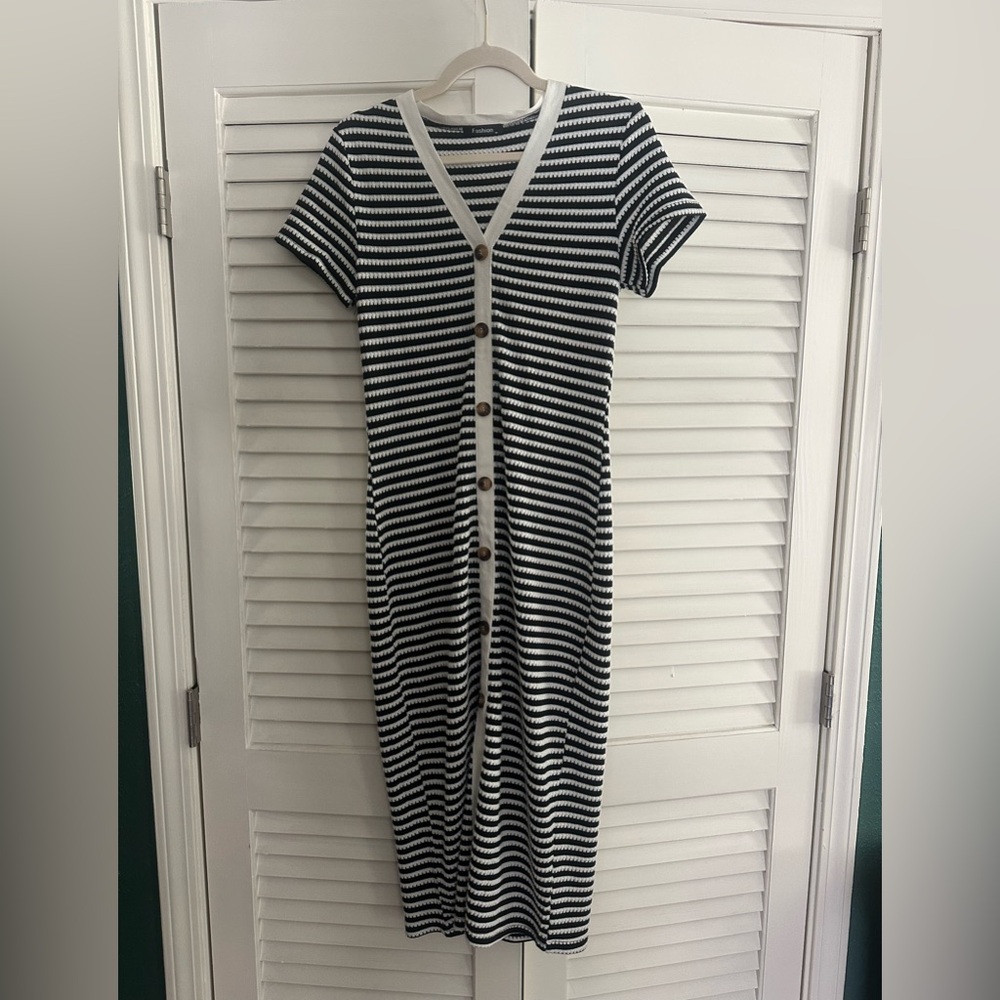 Knit, midi length dress